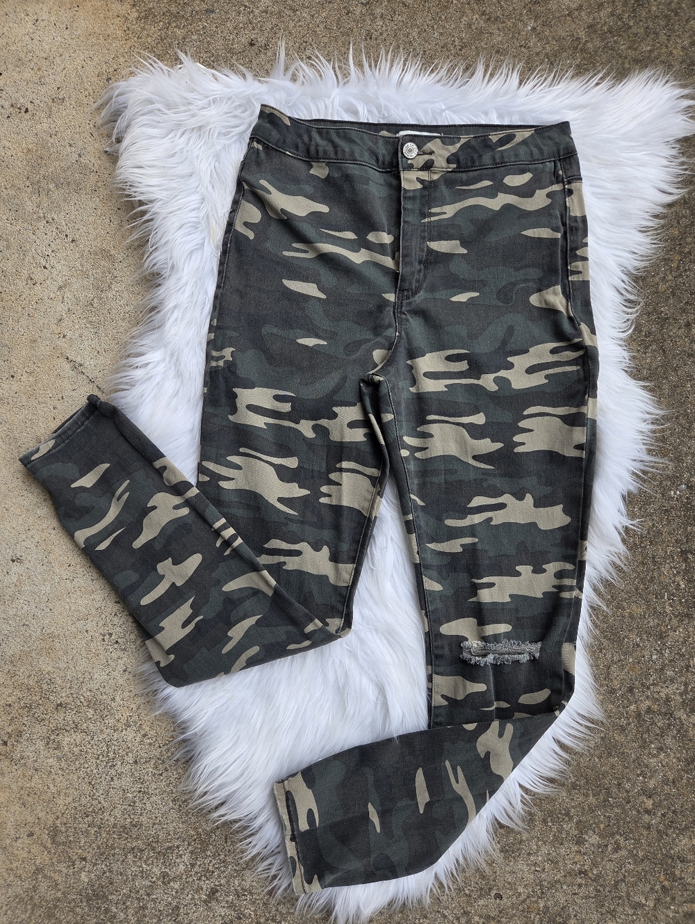 Forever 21 - Camo Jeans - Green & Tan Print - Size 28